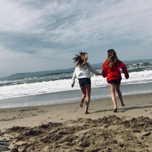 Meet your Posher, Crystal